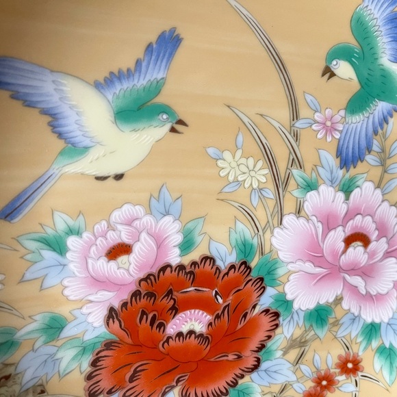 Set of FOUR Japanese decorative plates. - Picture 10 of 12